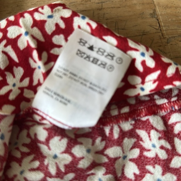 Reformation Floral Print Flounce Miniskirt – Size 0 – Grenadine Red – 90s Vibes - Picture 8 of 9